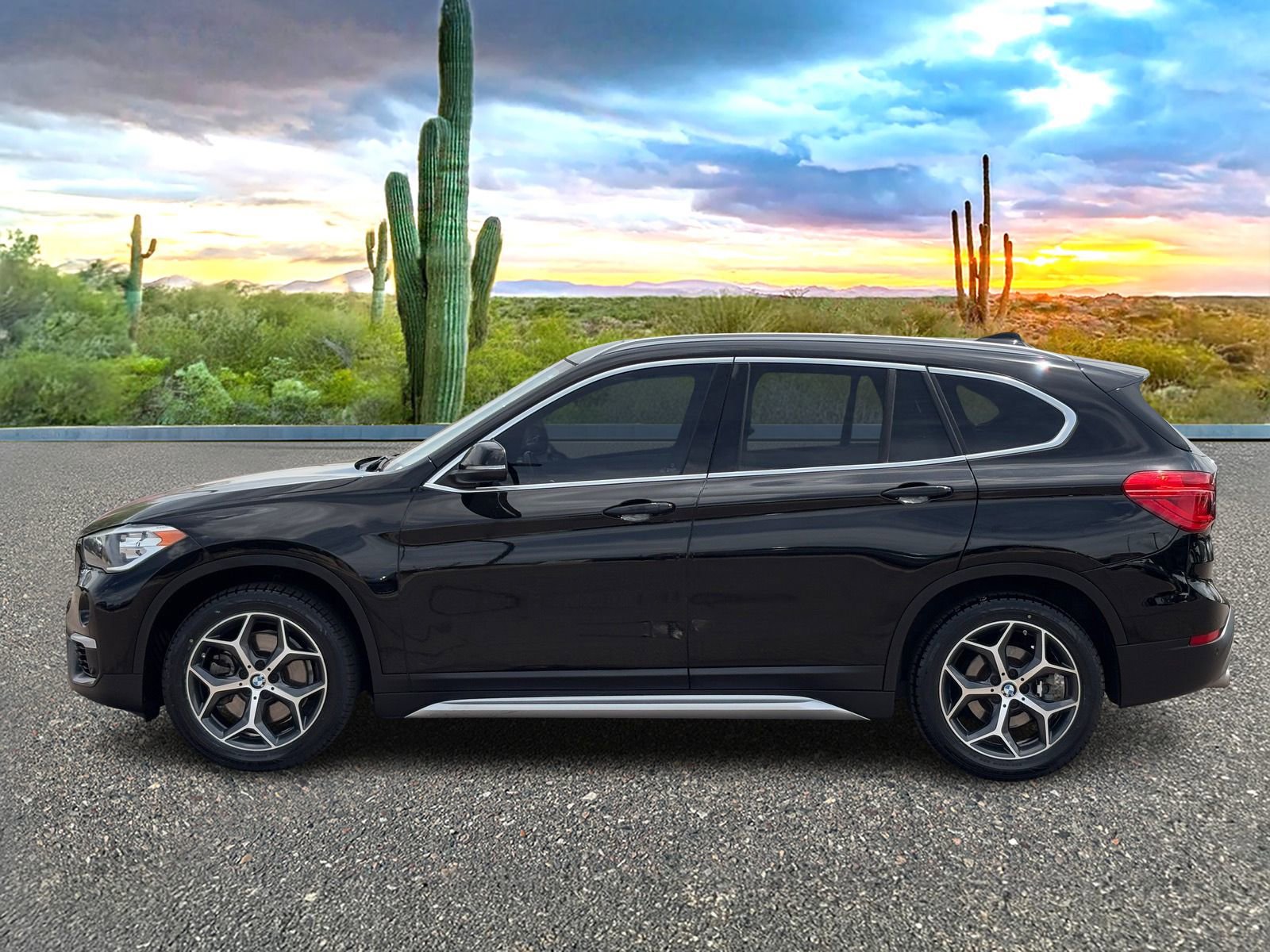 Used 2018 BMW X1 sDrive28i w/ Convenience Package image 3