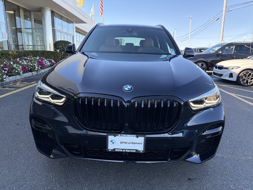 Used 2023 BMW X5 xDrive40i w/ M Sport Package AWD/4WD image 14