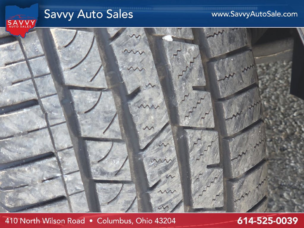 Used 2023 Volvo XC60 B5 Plus AWD/4WD image 11