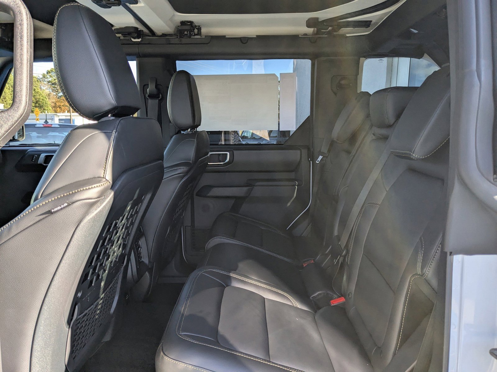 New 2025 Ford Bronco Badlands w/ Sasquatch Package image 12