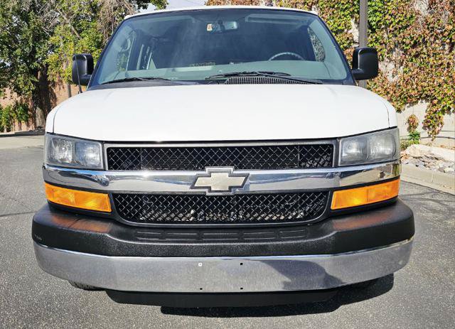 Used 2015 Chevrolet Express 3500 LT w/ LT Preferred Equipment Group RWD image 2