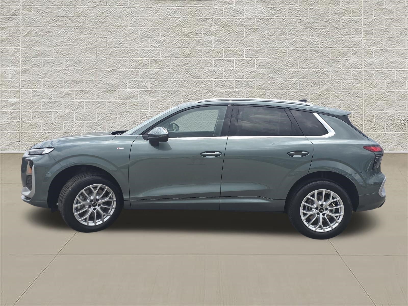 New 2026 Audi Q3 quattro 2.0T AWD/4WD image 4