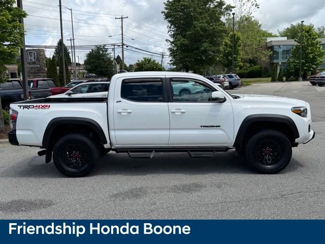 Used 2022 Toyota Tacoma TRD Off-Road AWD/4WD image 4
