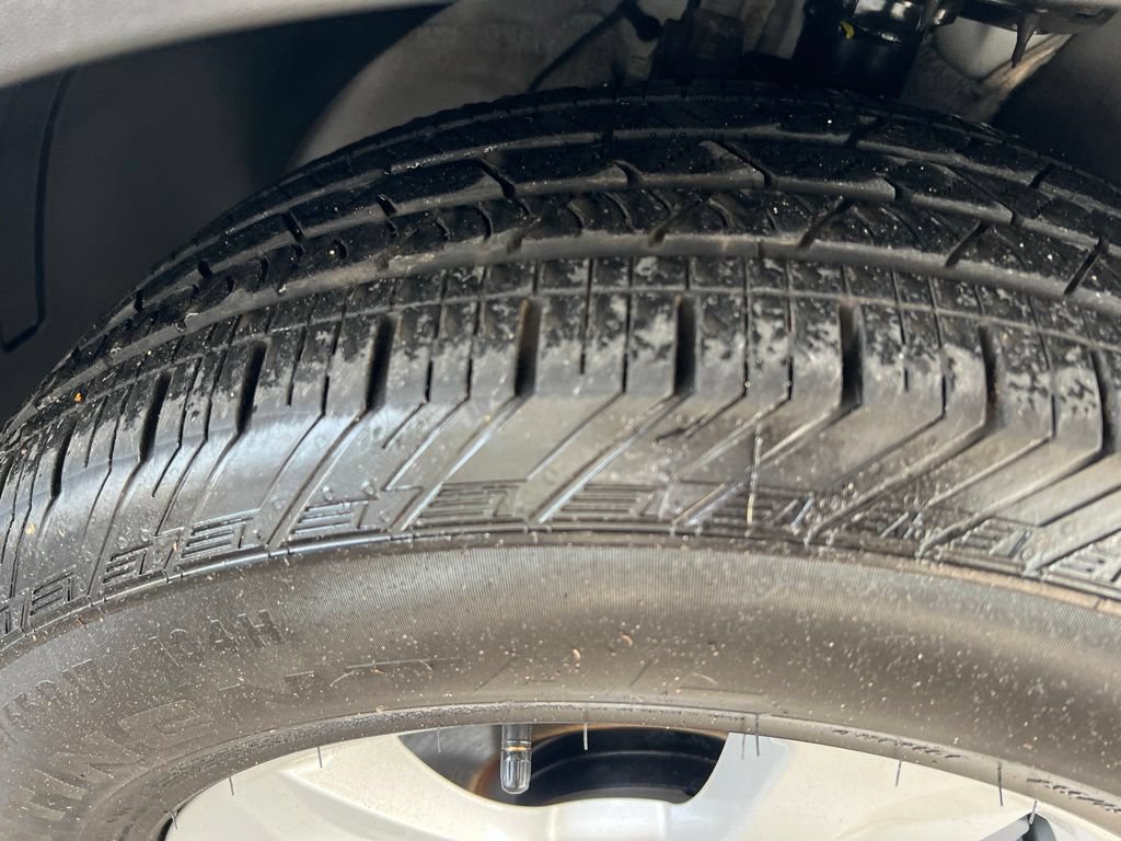 Certified 2022 Kia Sorento LX FWD image 37