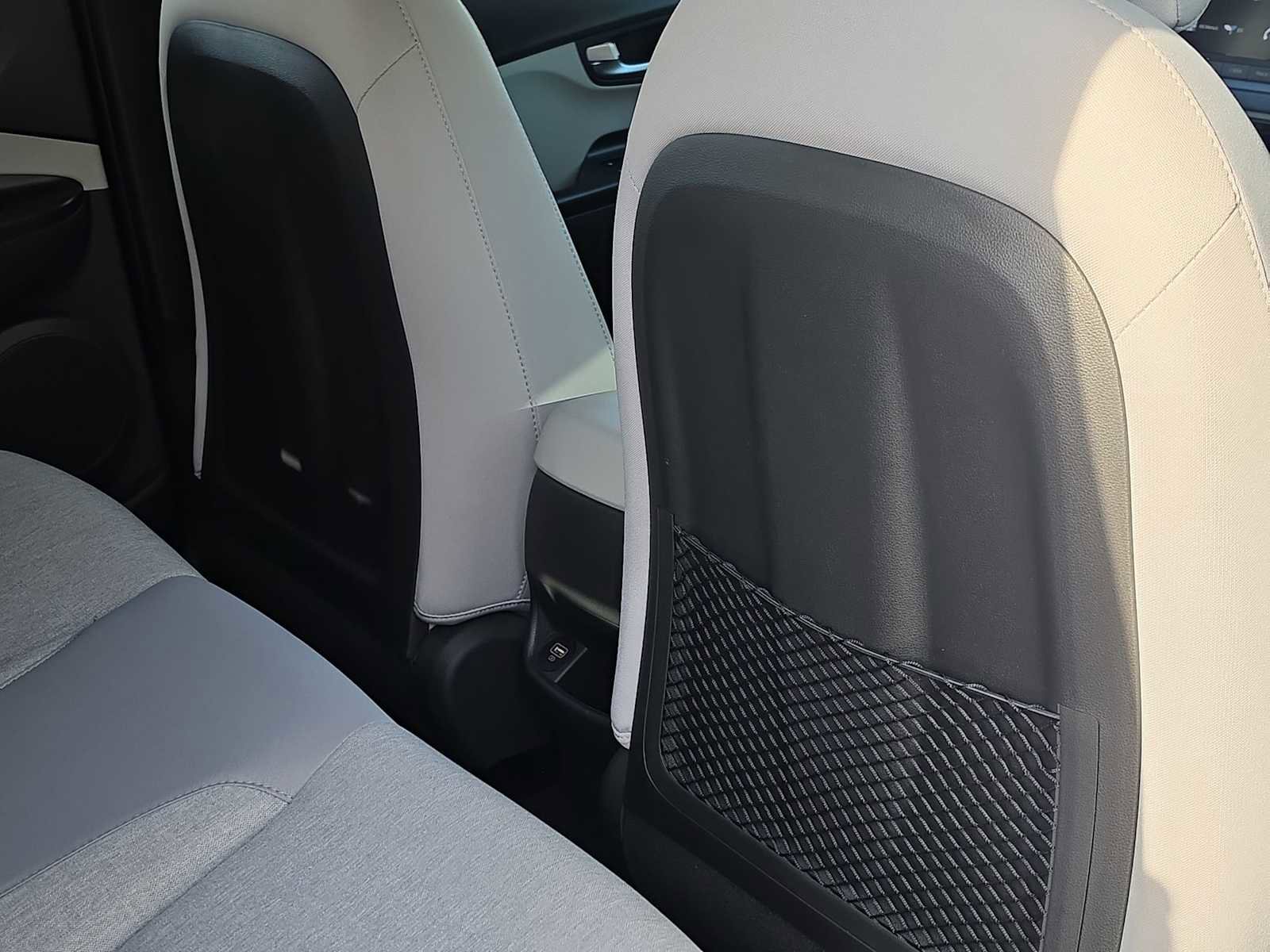 Used 2023 Hyundai Kona SE image 16