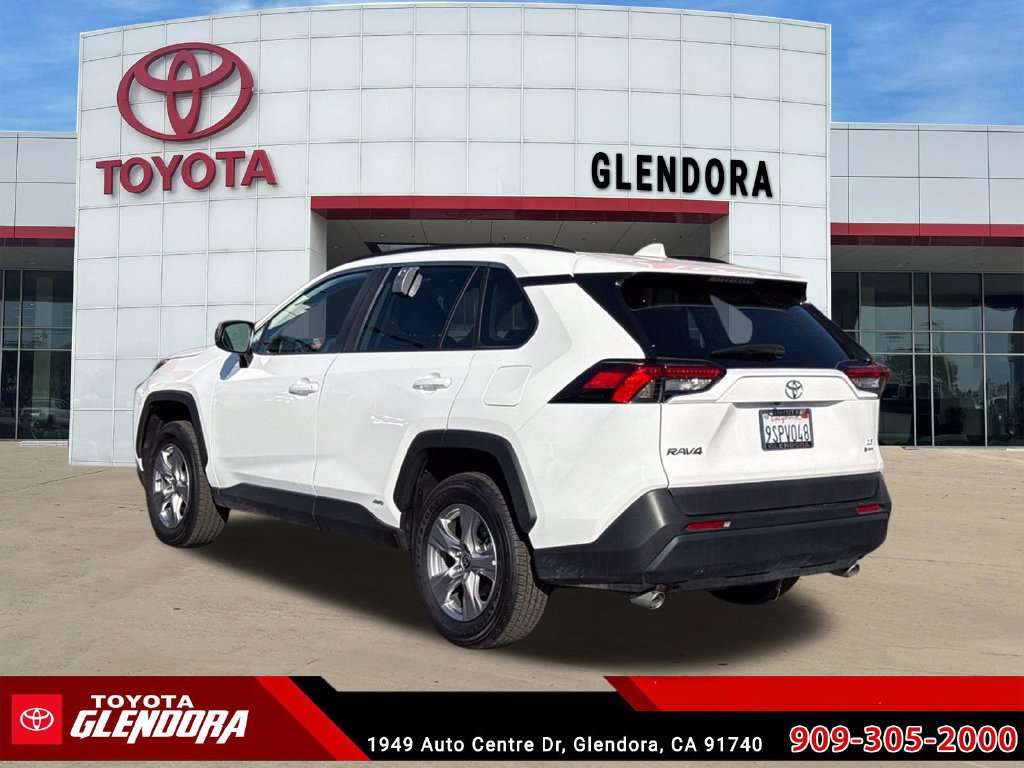 Certified 2025 Toyota RAV4 LE AWD/4WD image 9