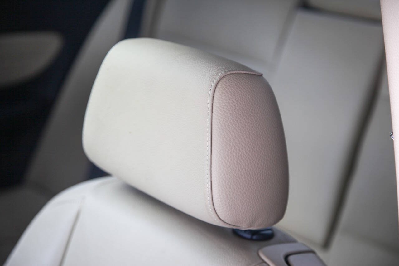 Used 2011 BMW 128i Coupe RWD image 25