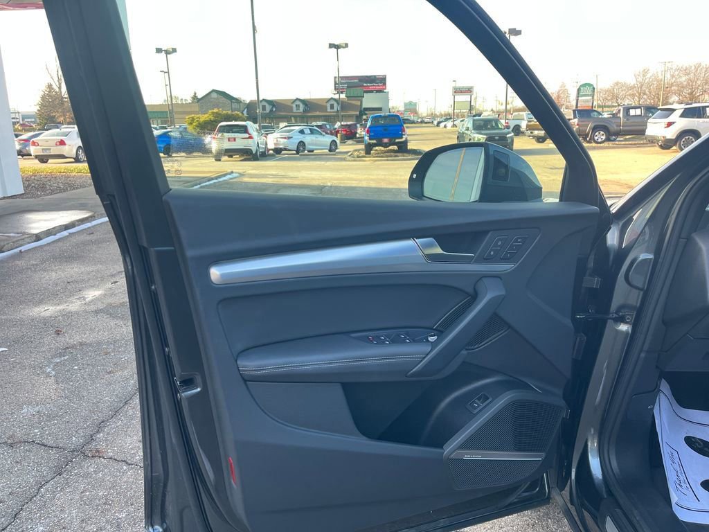 Used 2025 Audi Q5 2.0T Premium Plus image 11