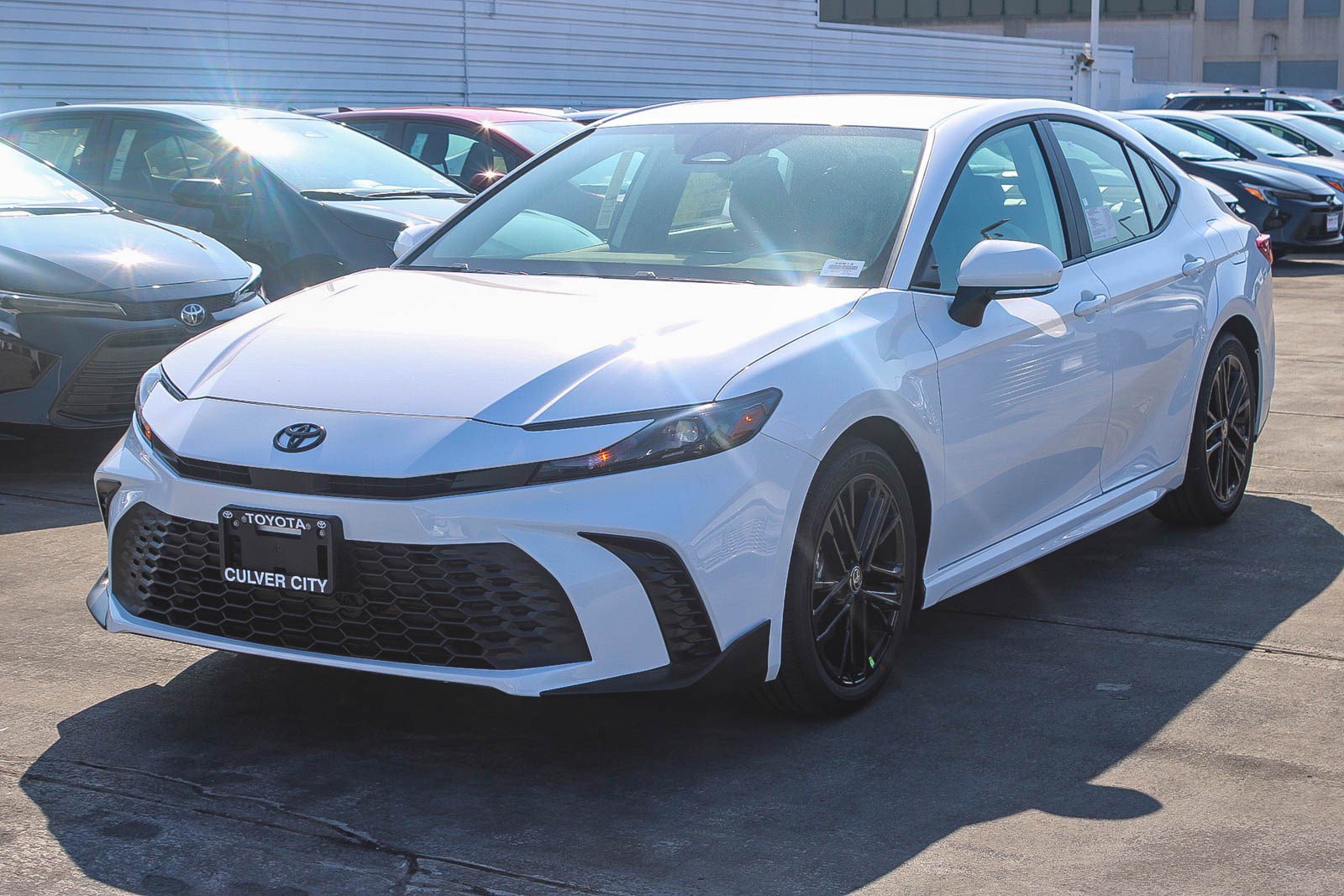 New 2026 Toyota Camry SE FWD image 3