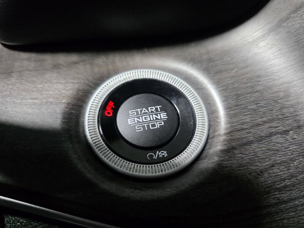 Used 2021 Jeep Grand Cherokee L Limited AWD/4WD image 17