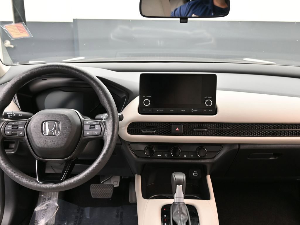 Used 2025 Honda HR-V LX image 9