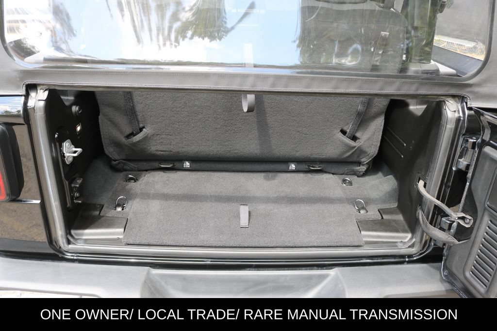 Used 2025 Jeep Wrangler Sport AWD/4WD image 15