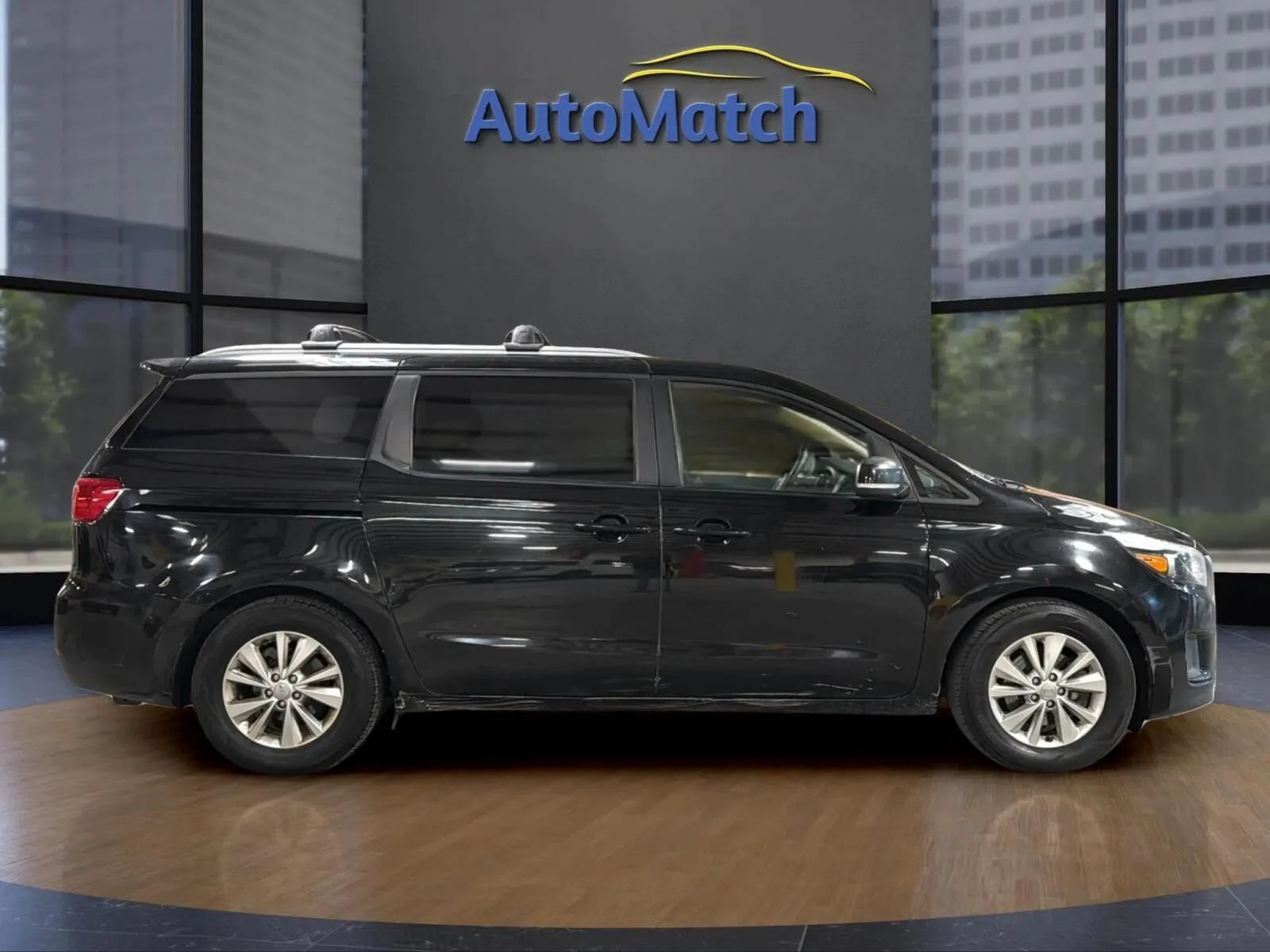 Used 2016 Kia Sedona LX w/ LX Convenience Package FWD image 12