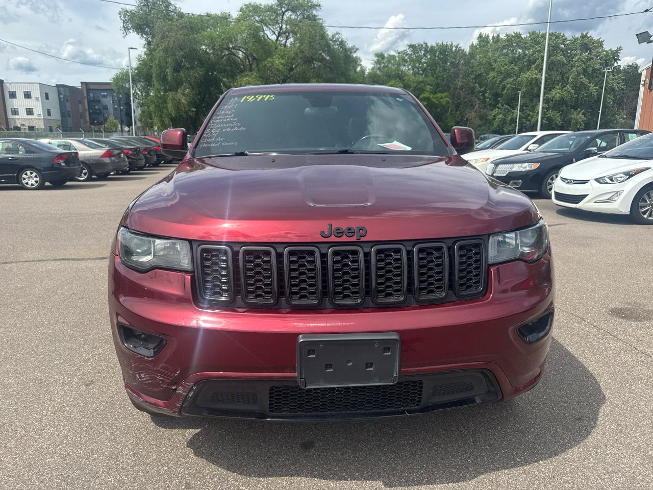 Used 2021 Jeep Grand Cherokee Laredo X AWD/4WD image 2