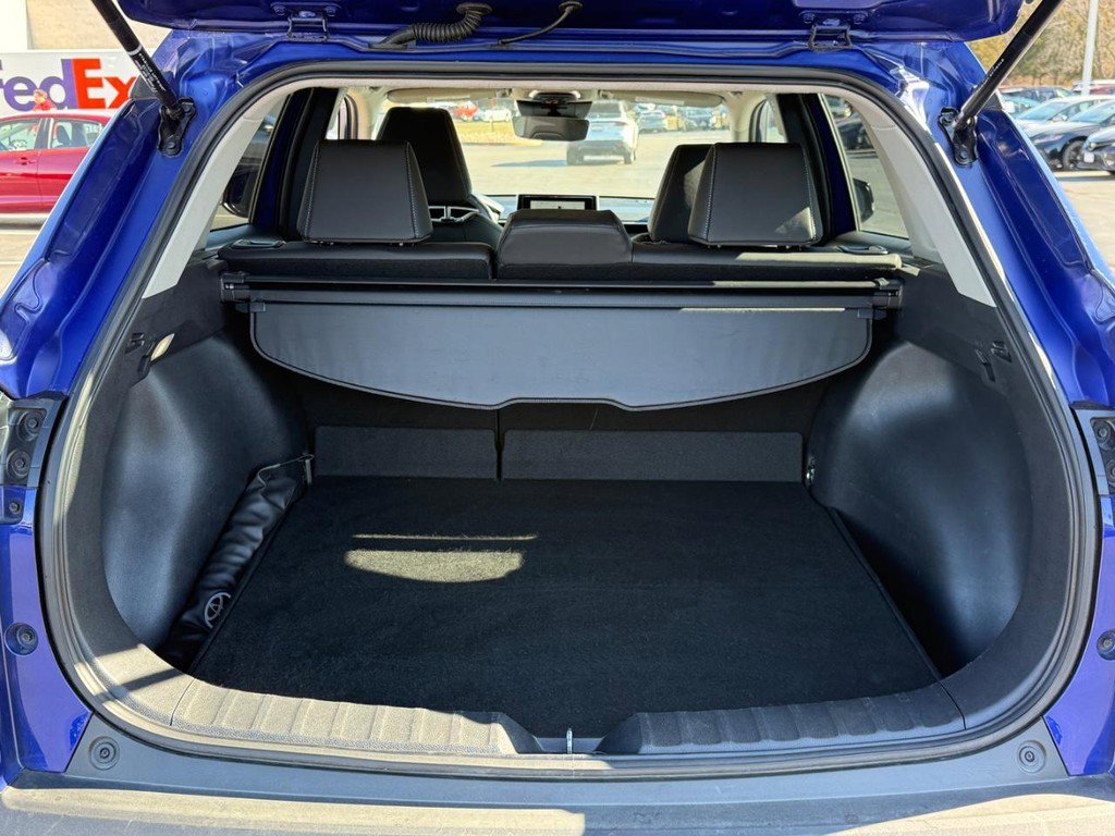 Certified 2025 Toyota Corolla Cross XLE image 4