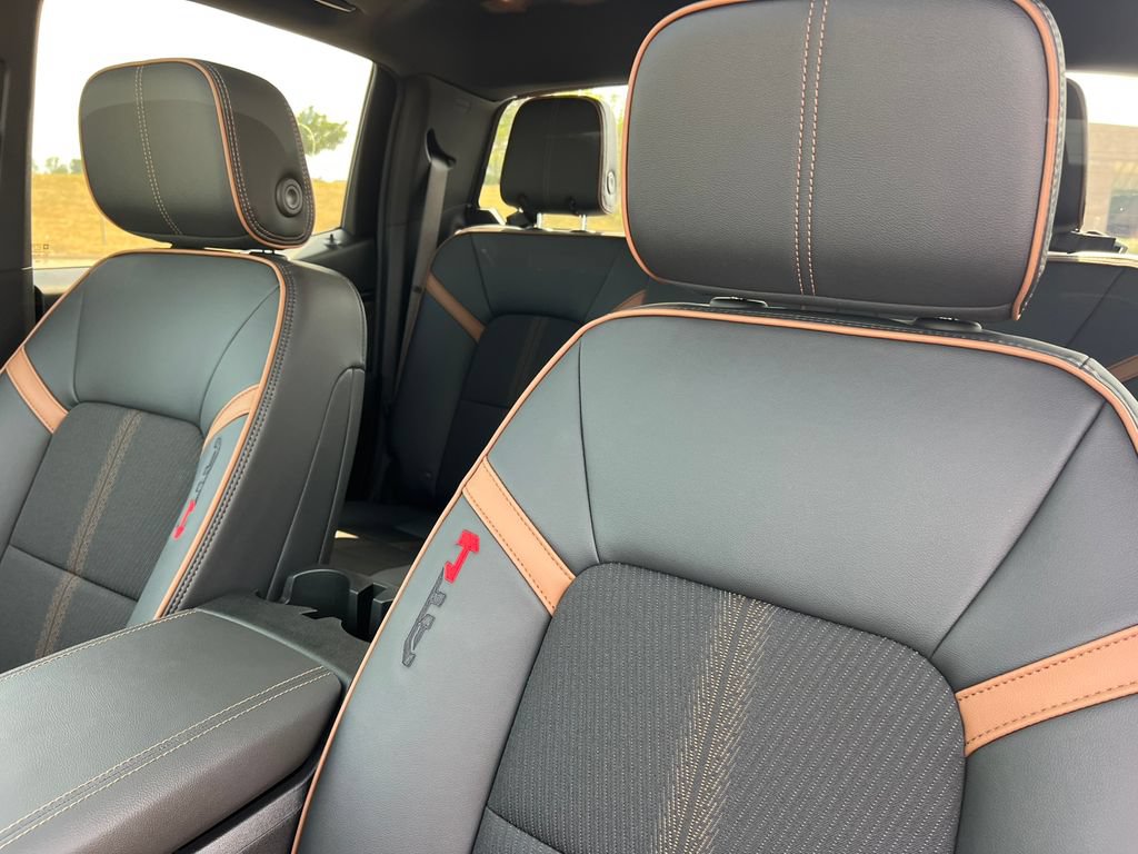 New 2026 GMC Canyon AT4 w/ Technology Plus Package AWD/4WD image 16