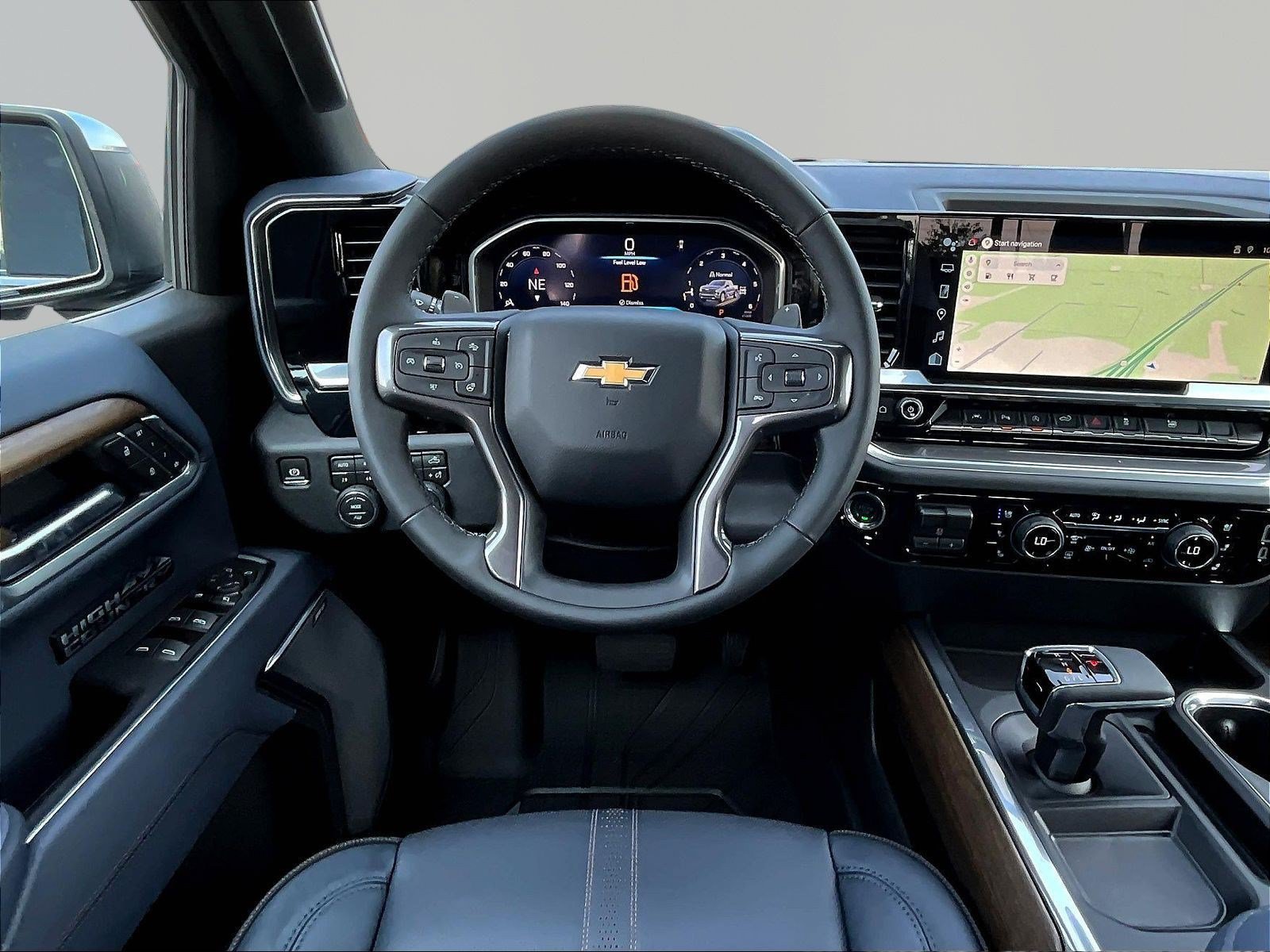 New 2026 Chevrolet Silverado 1500 High Country w/ High Country Premium Package AWD/4WD image 9