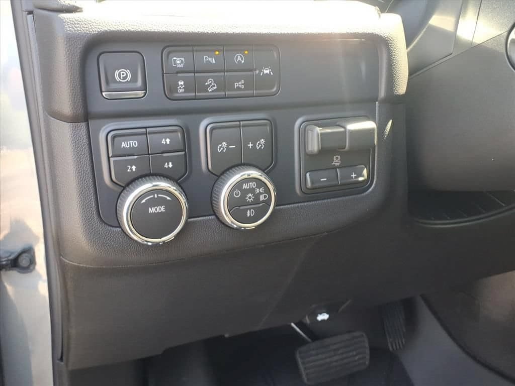 New 2026 Chevrolet Tahoe Premier AWD/4WD image 15