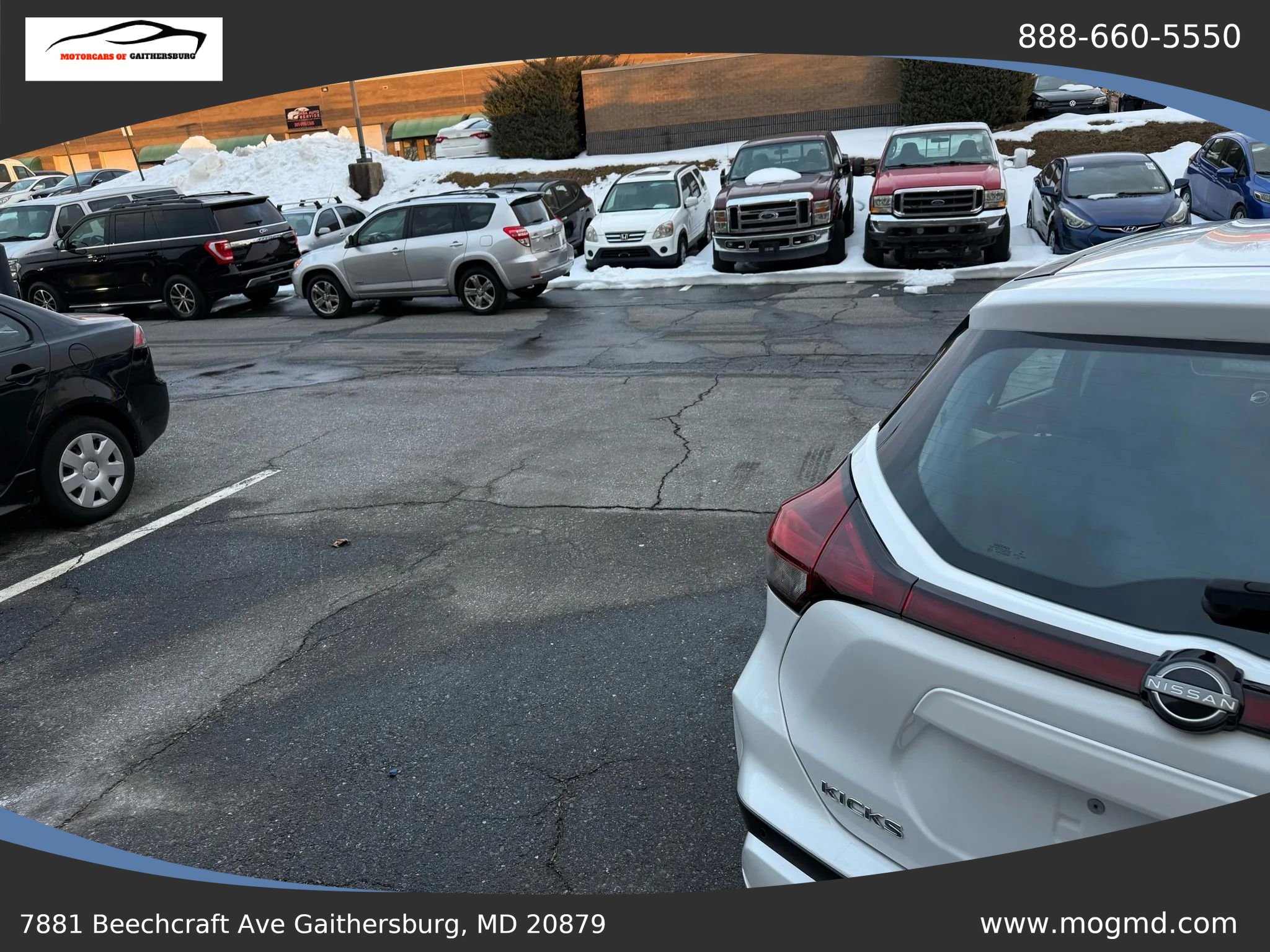 Used 2022 Nissan Kicks S image 4