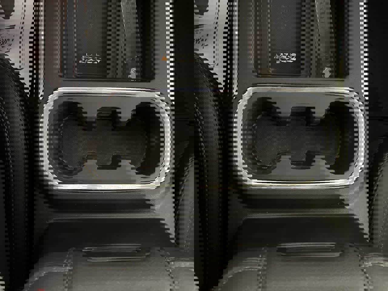 Used 2021 Chevrolet Silverado 1500 LTZ w/ Technology Package image 22