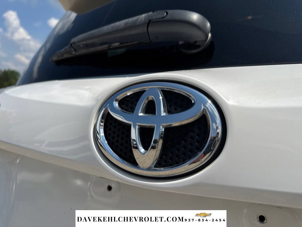 Used 2017 Toyota RAV4 LE w/ All Weather Liner Package AWD/4WD image 37