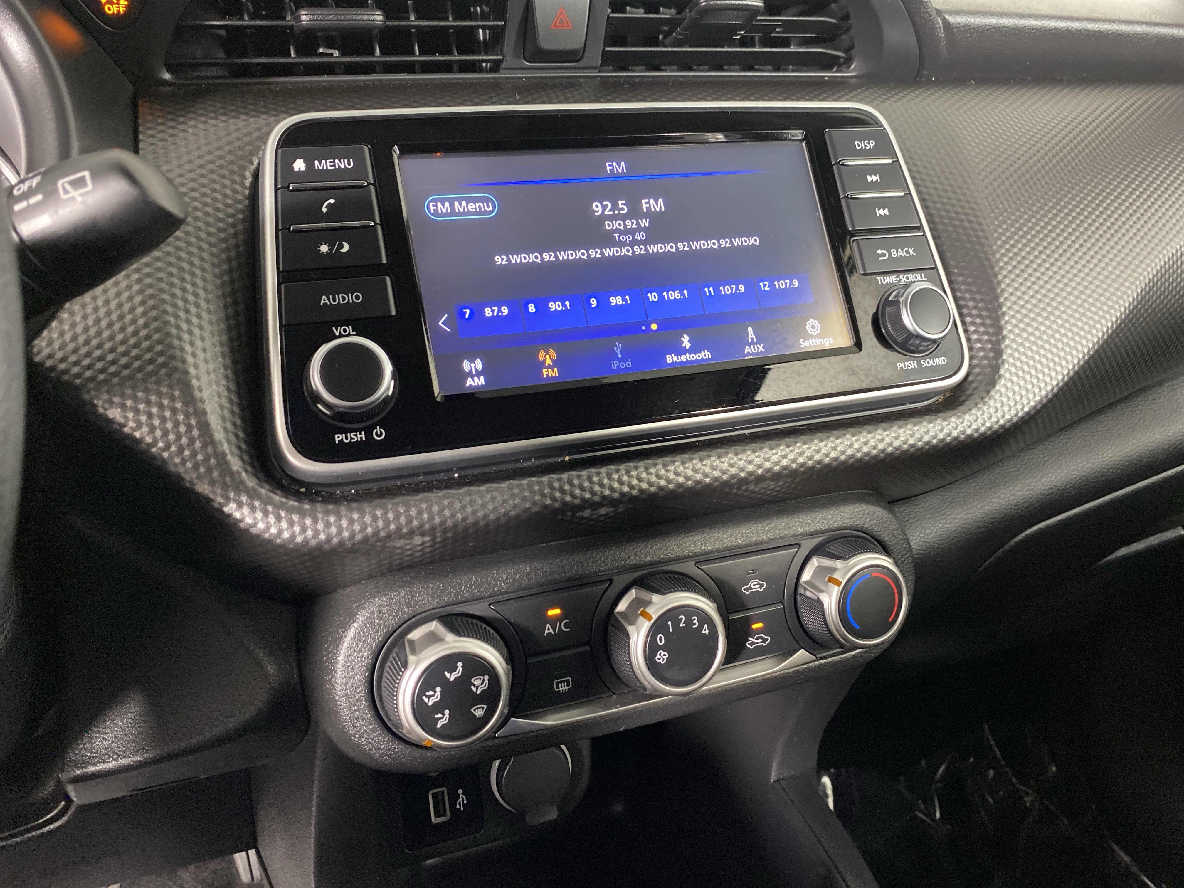Used 2020 Nissan Kicks S FWD image 28