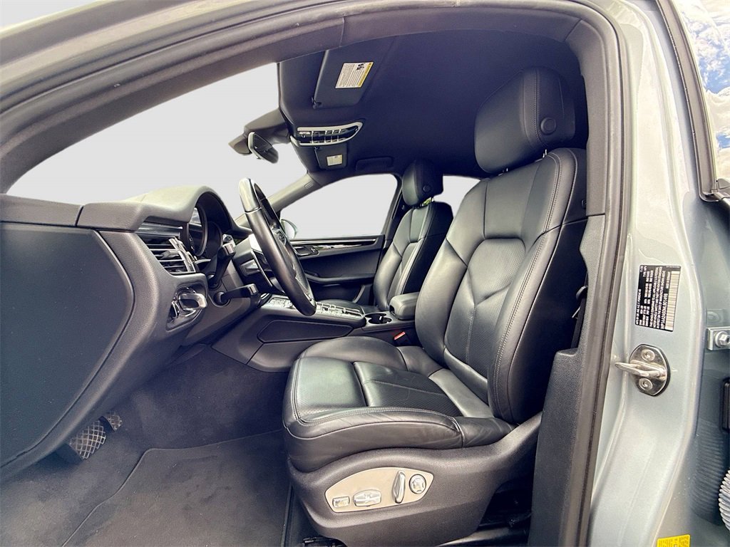 Used 2021 Porsche Macan image 23