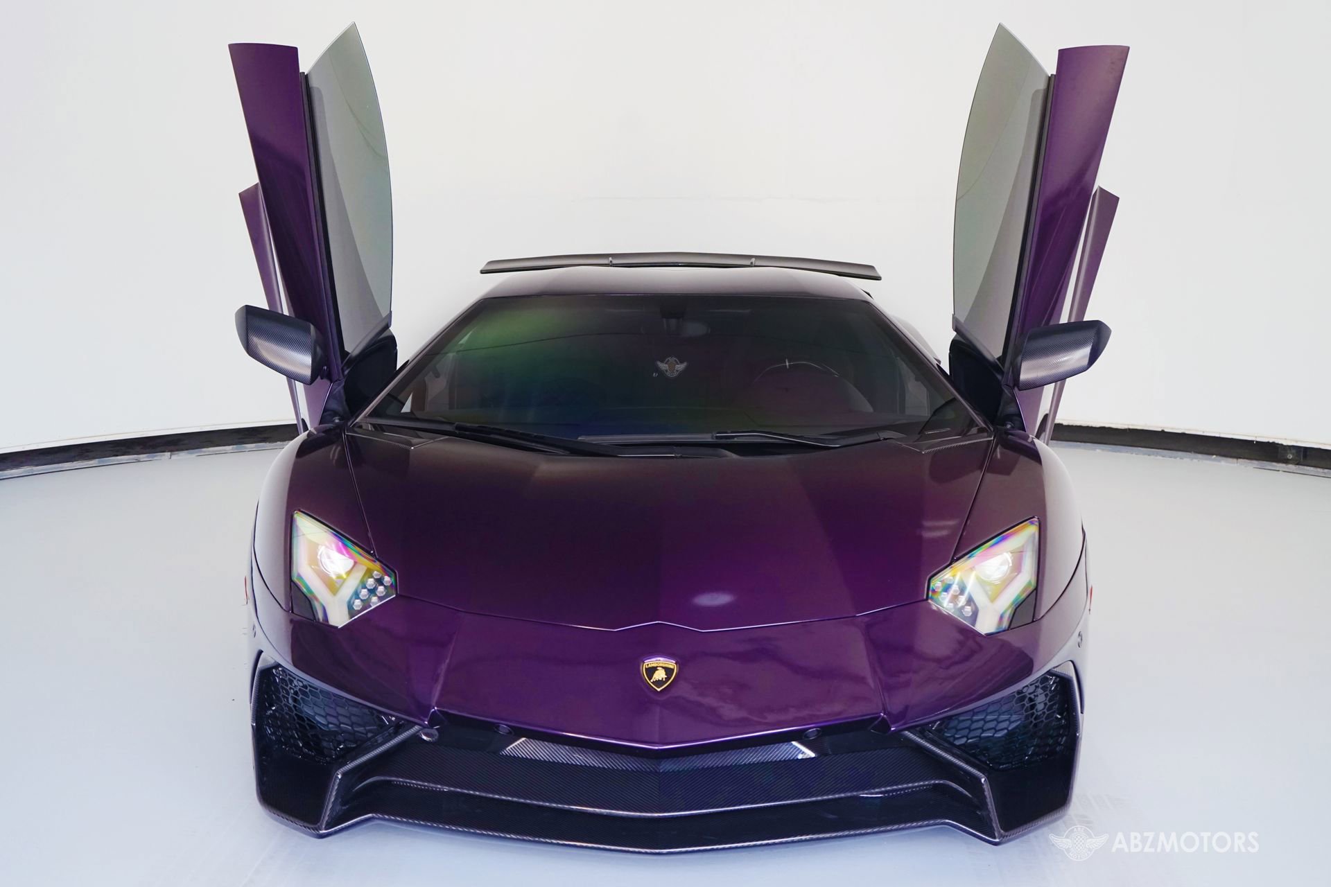 Used 2015 Lamborghini Aventador LP 700-4 image 3