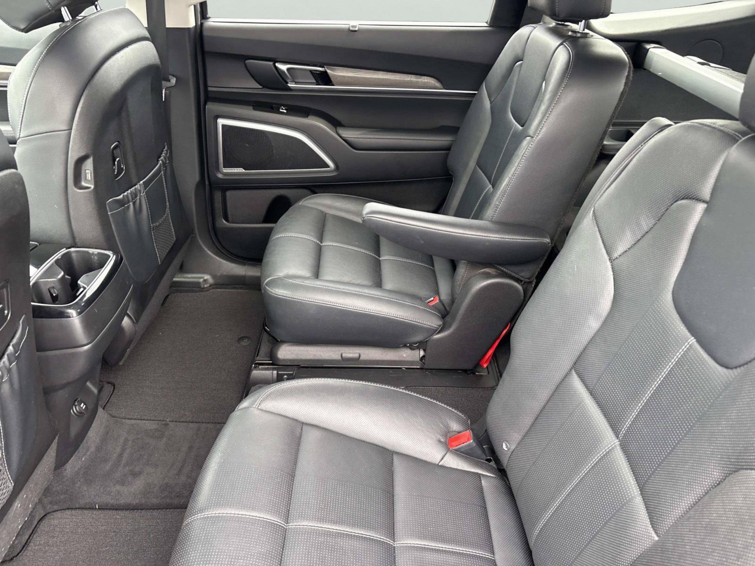 Used 2022 Kia Telluride EX w/ EX Premium Package FWD image 18