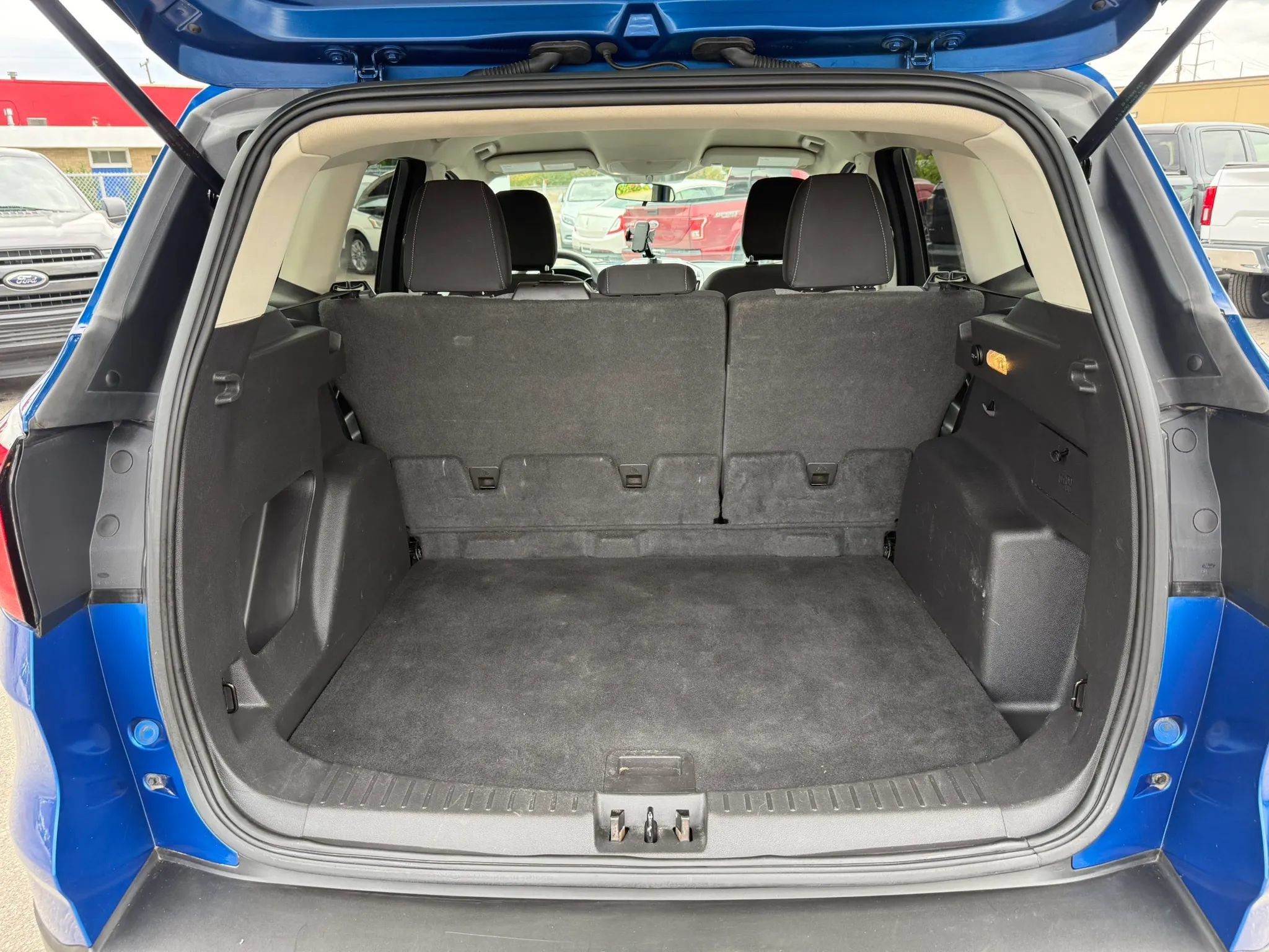 Used 2019 Ford Escape SE FWD image 27