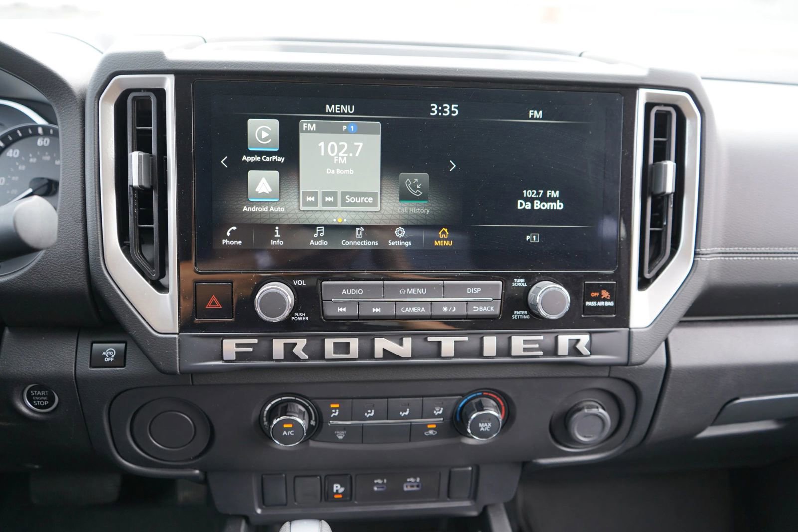 Used 2025 Nissan Frontier SV RWD image 11