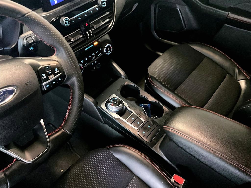 Used 2025 Ford Escape ST-Line image 20