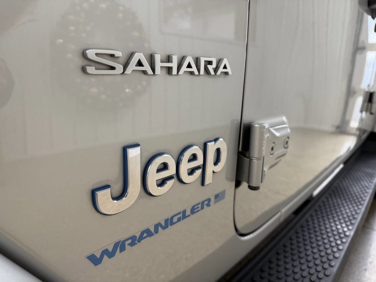 Used 2023 Jeep Wrangler Unlimited Sahara w/ Cold Weather Group image 49