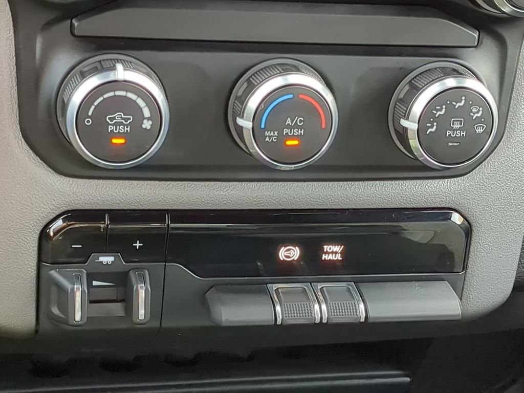 Used 2024 RAM 2500 Big Horn image 24