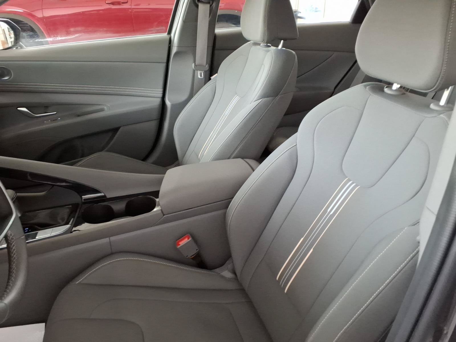 Certified 2024 Hyundai Elantra SEL w/ Convenience Package FWD image 10