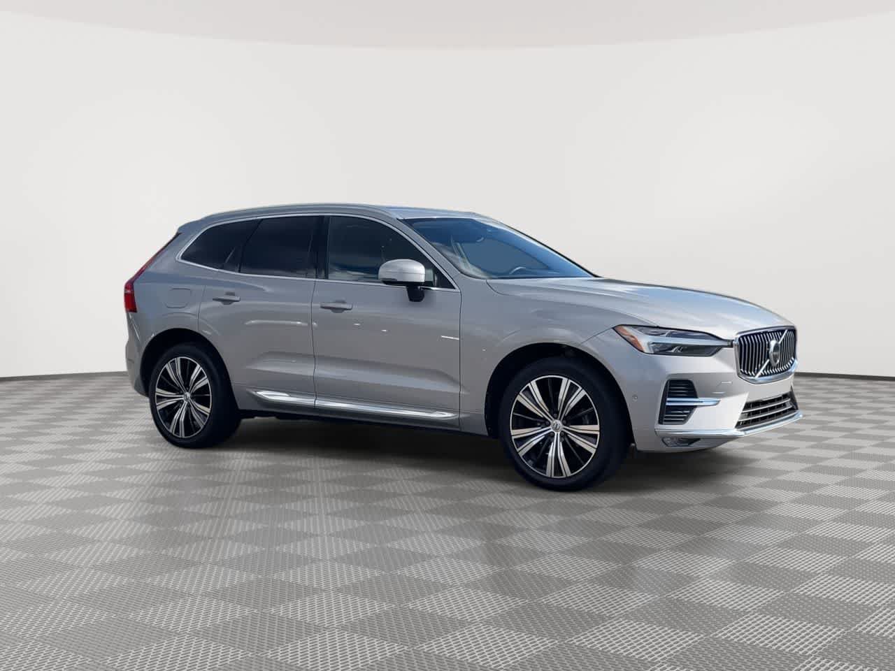 Used 2023 Volvo XC60 B5 Ultimate AWD/4WD image 2