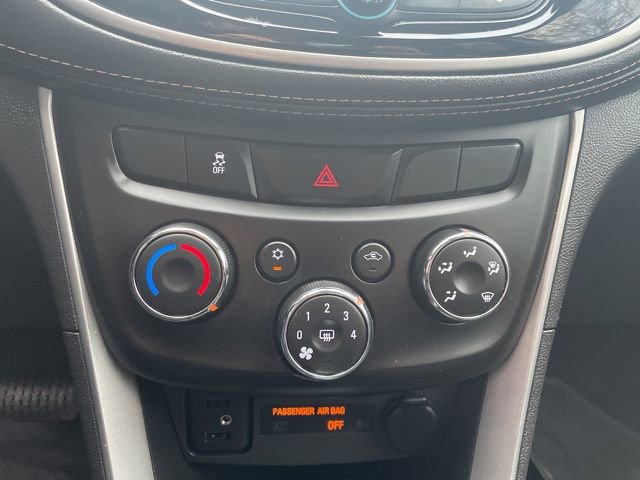 Used 2020 Chevrolet Trax LS w/ Tint and Cruise Package image 18