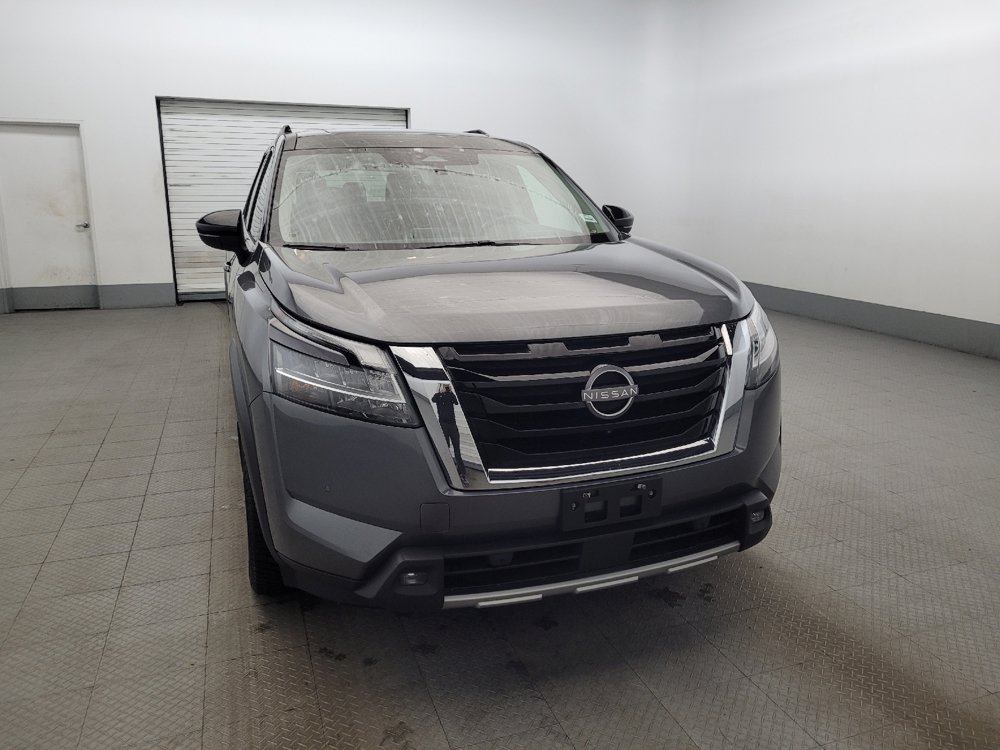 Used 2022 Nissan Pathfinder Platinum w/ Cargo Package AWD/4WD image 14