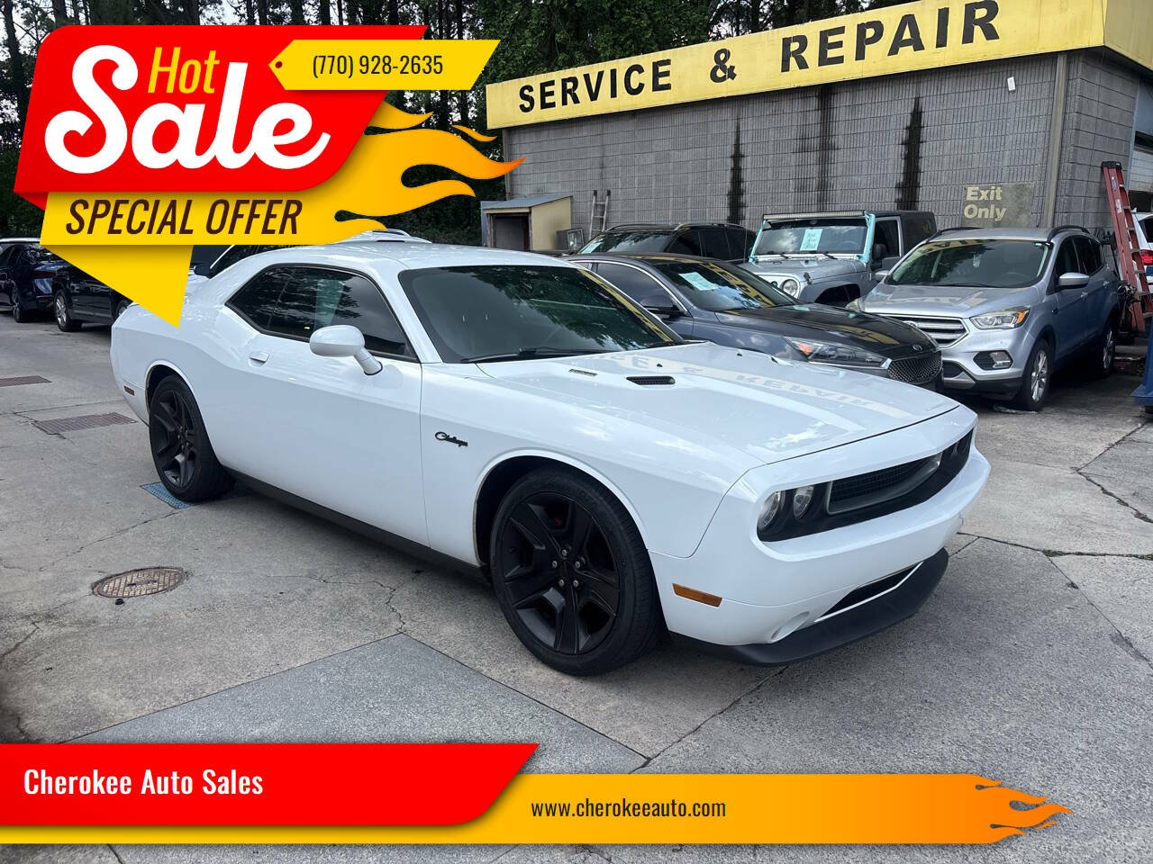 Used 2013 Dodge Challenger R/T RWD image 1