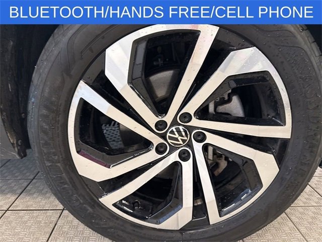 Used 2023 Volkswagen Atlas Cross Sport SEL image 7