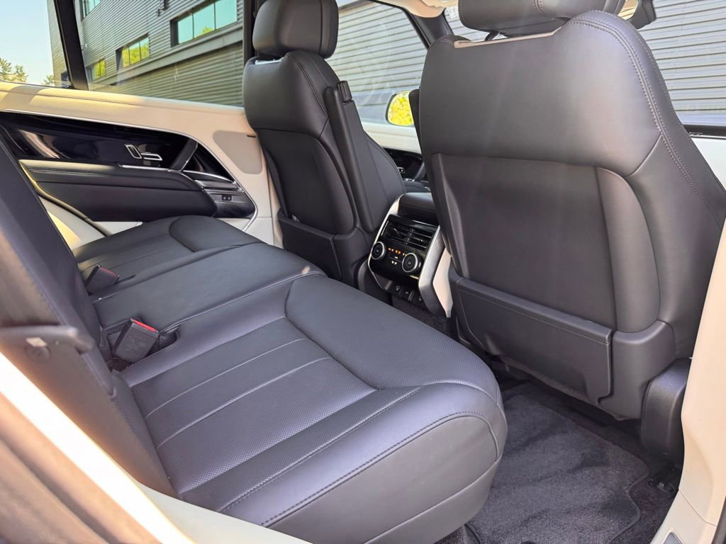 Used 2023 Land Rover Range Rover SE AWD/4WD image 21