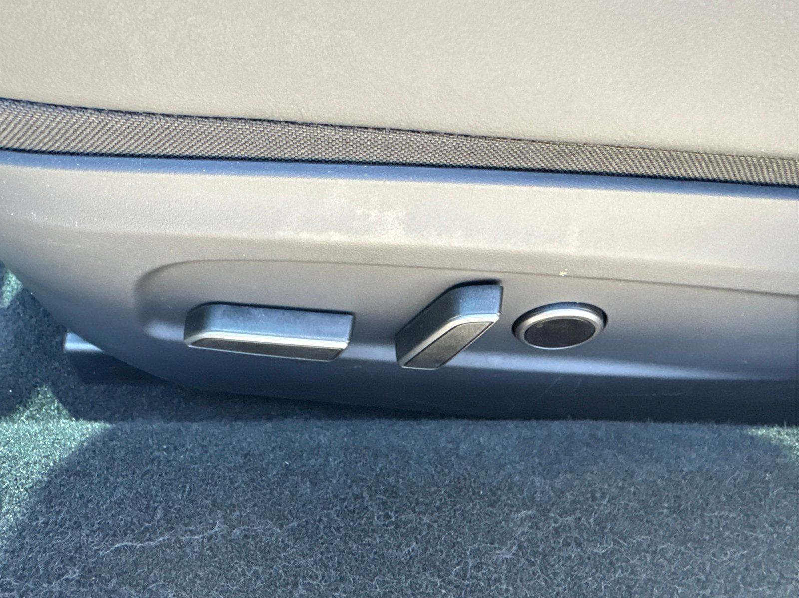Used 2025 Tesla Model 3 Long Range RWD image 37