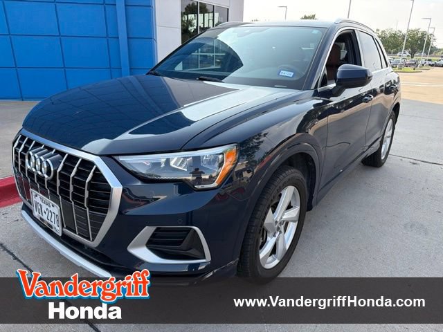Used 2020 Audi Q3 2.0T Premium w/ Convenience Package AWD/4WD image 1