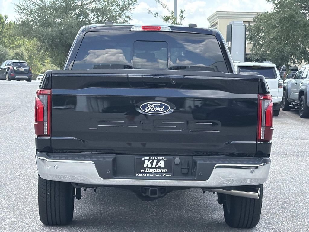 Used 2025 Ford F150 Lariat w/ Equipment Group 501A Mid AWD/4WD image 5