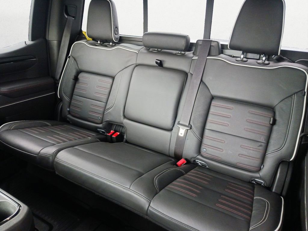 Used 2024 GMC Sierra 1500 AT4X image 9