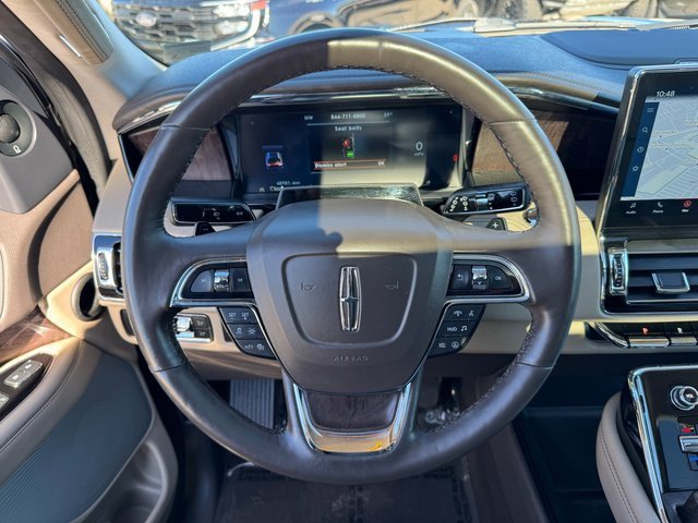 Used 2022 Lincoln Navigator Reserve image 25