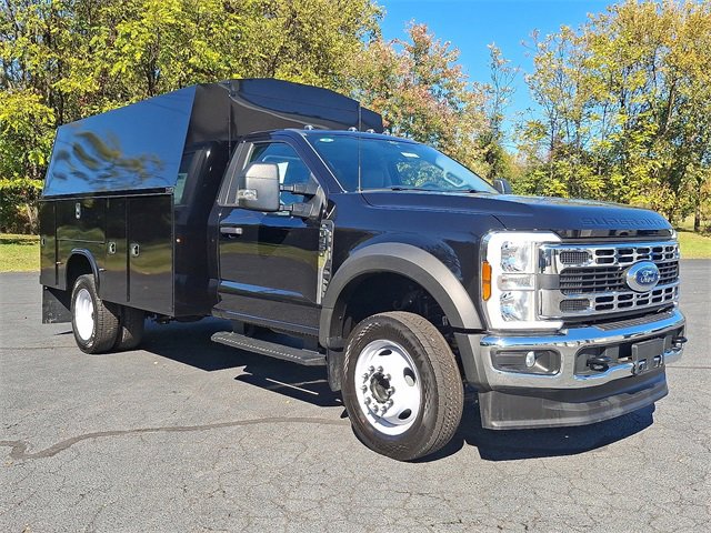 New 2024 Ford F450 XL w/ XL Chrome Package image 1