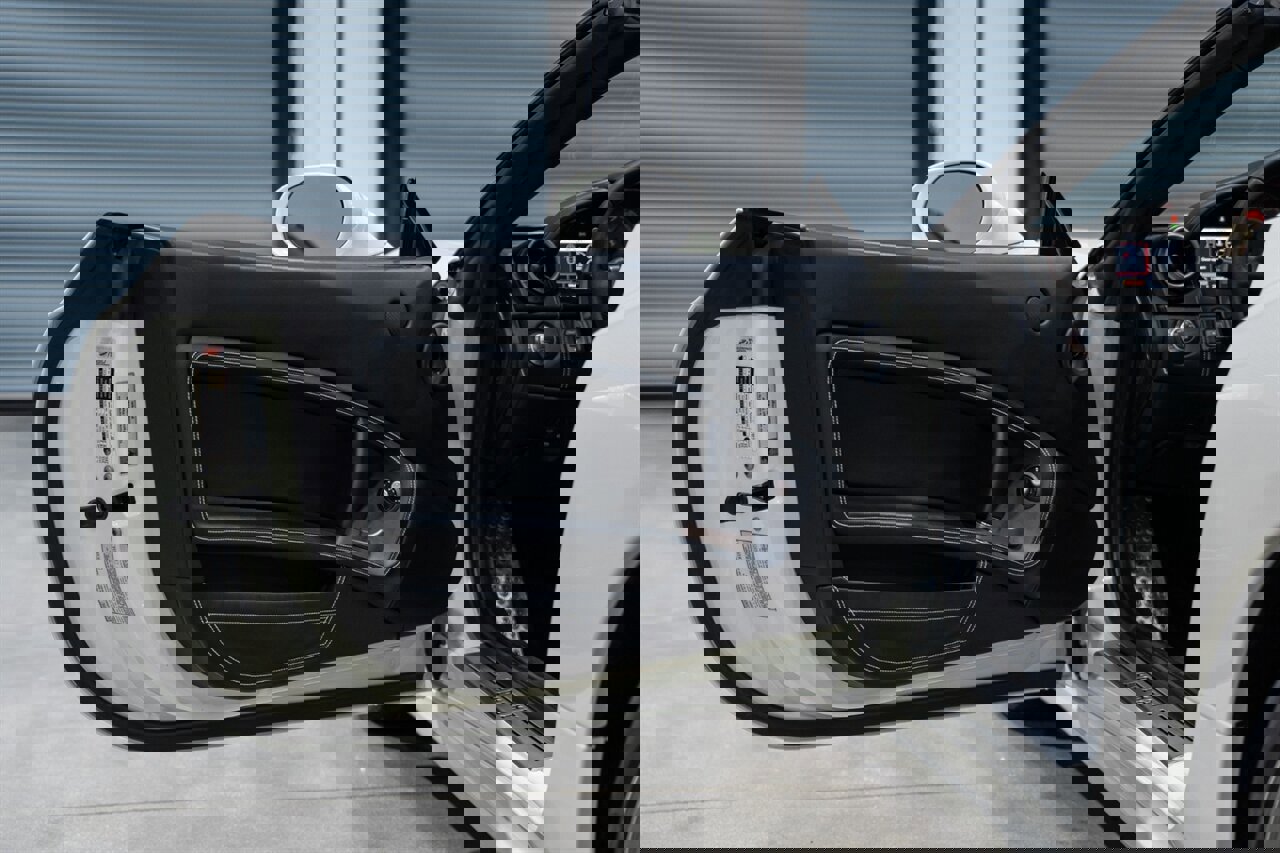 Used 2014 Ferrari California image 28