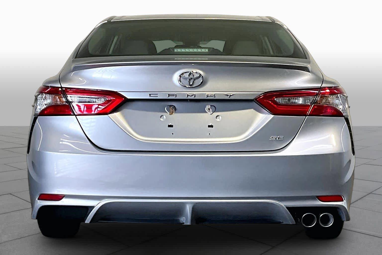 Used 2018 Toyota Camry FWD image 5