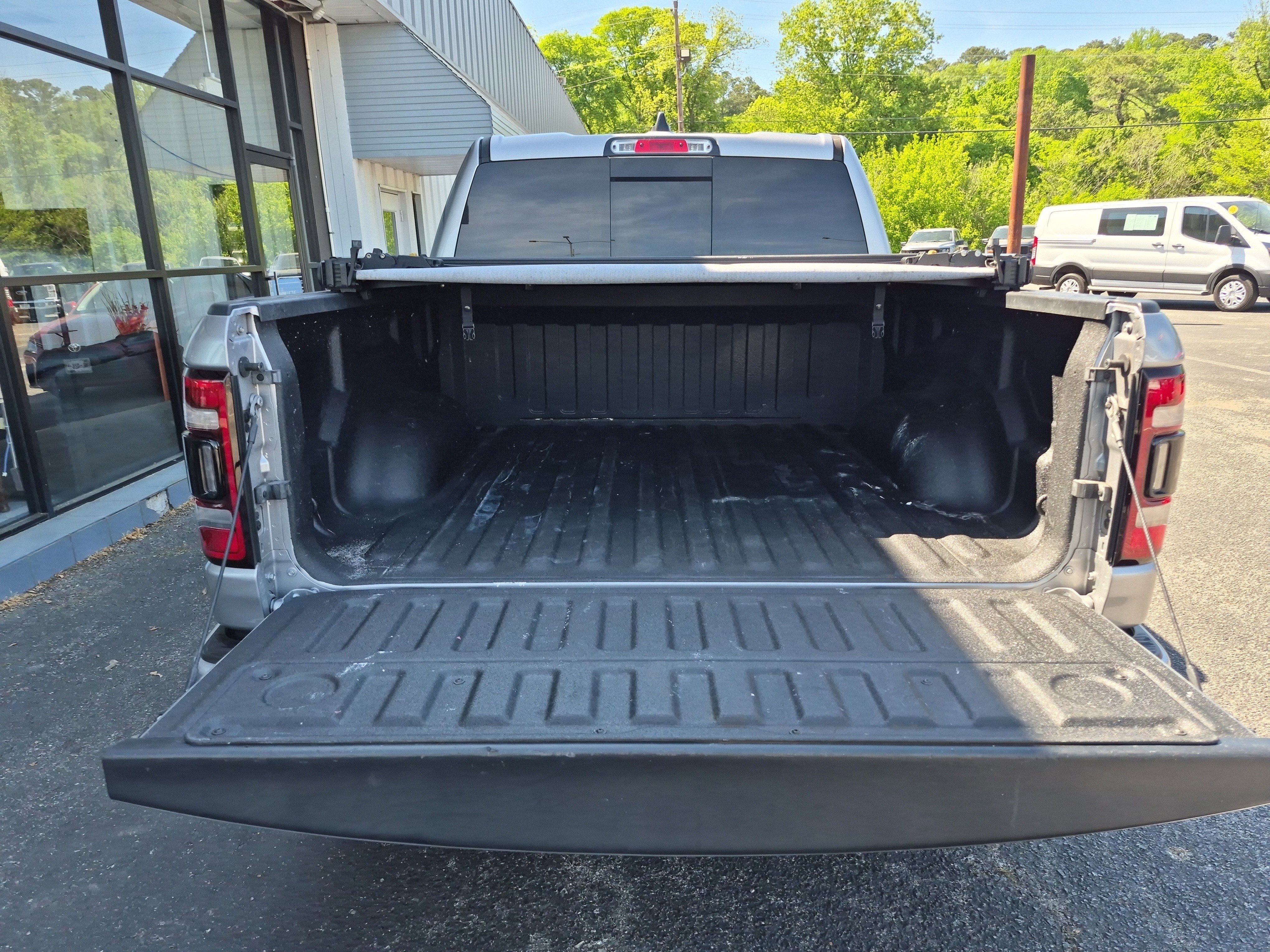 Used 2022 RAM 1500 Limited w/ (RED) Edition AWD/4WD image 8